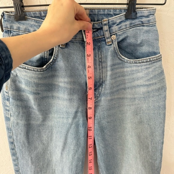 Everlane Curvy Cheeky Jean 26 Crop Light Wash - Picture 3 of 11